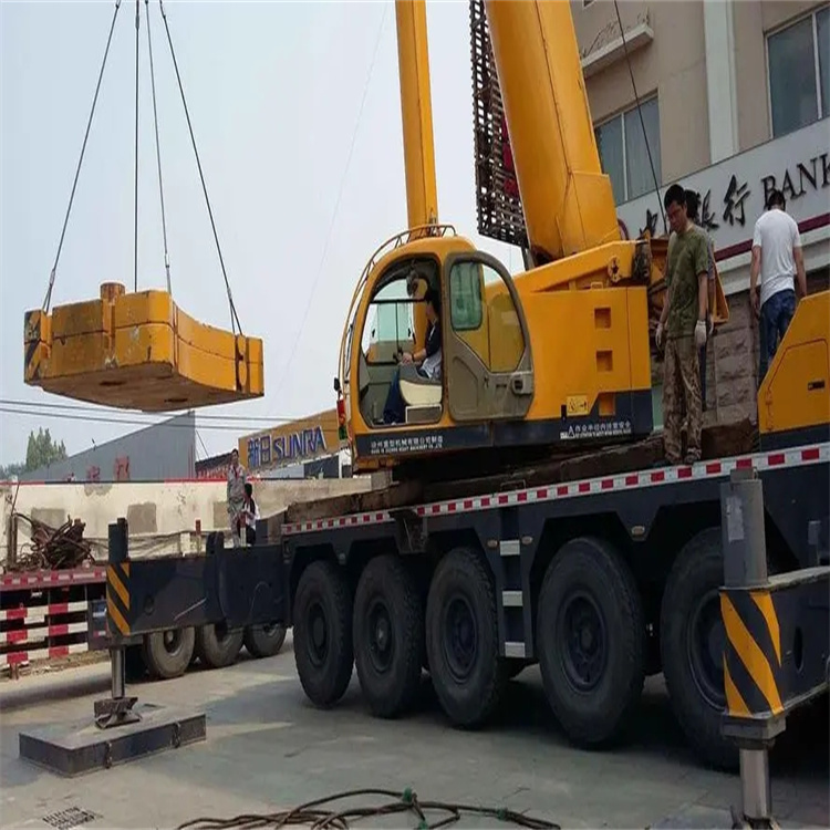 广宁当地吊车出租|机器吊装|75吨|工厂搬迁服务